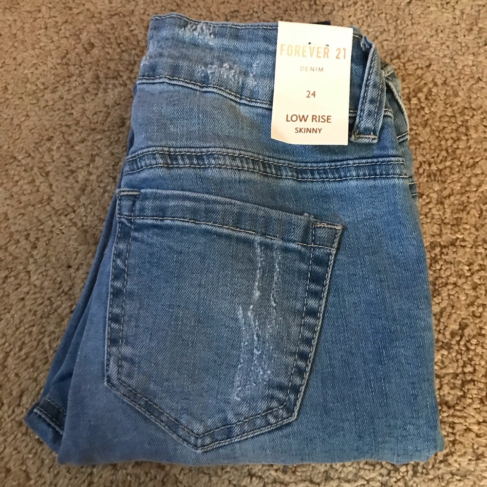 NWT Forever 21 Low Rise Skinny Light Denim Jeans - Picture 8 of 8